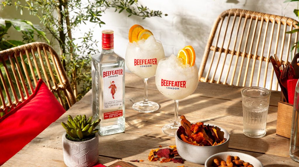 Beefeater London Dry Gin - A Timeless Classic for Cocktail Enthusiasts