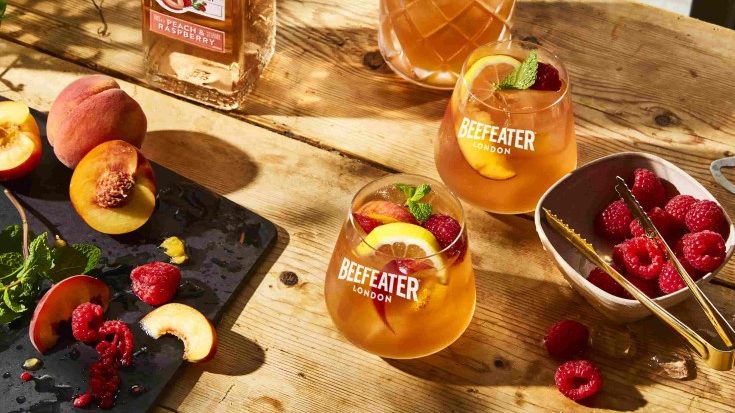 beefeater peach raspberry gin peach n tea cocktail aspect ratio 16 9